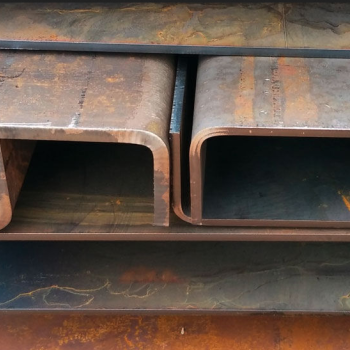 Швеллер стальной гнутый 200x100x6 мм Ст3сп ГОСТ 8278-83 в наличии в Пензе